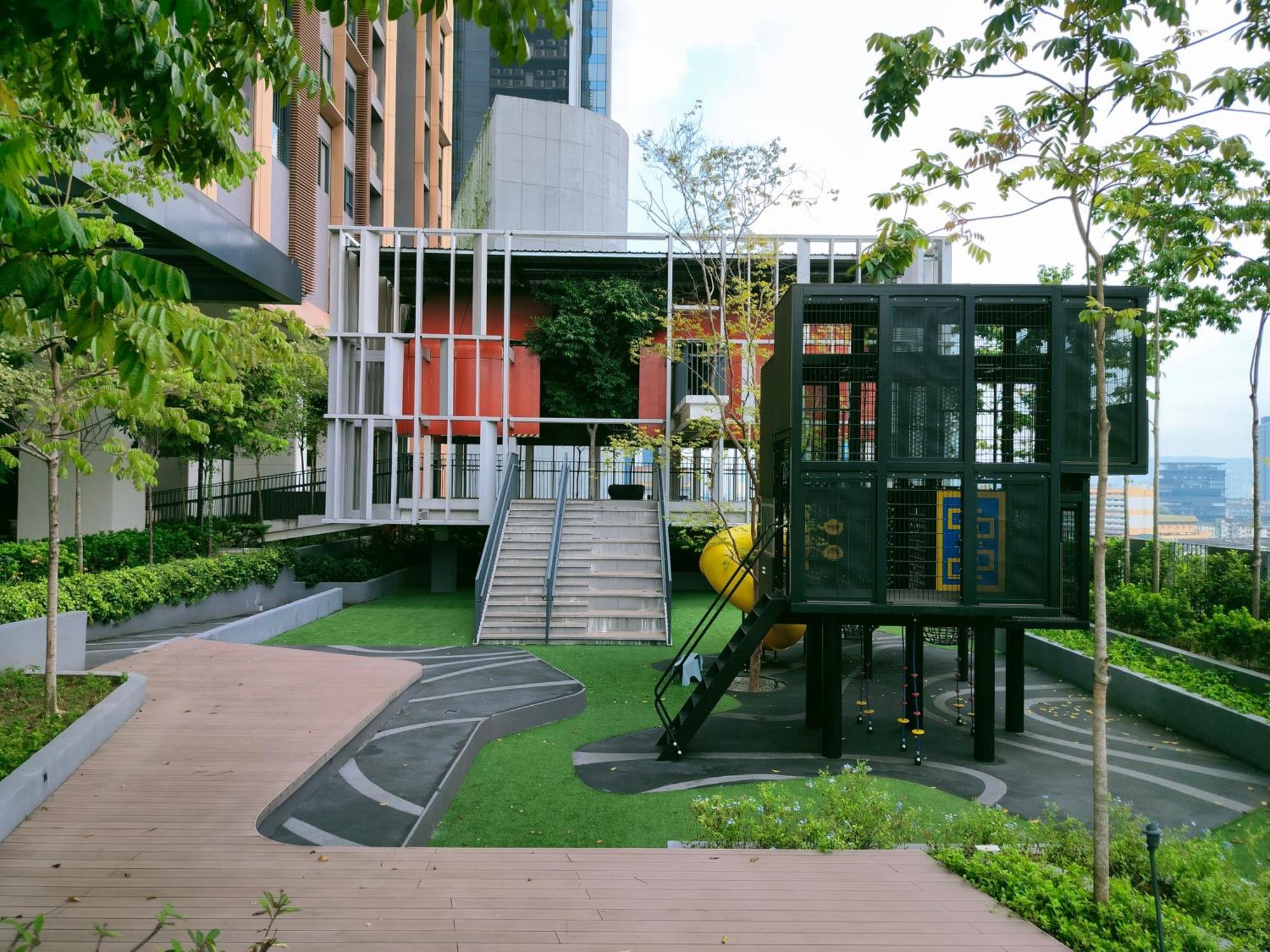 Lucentia Residence Has An Amazing Pool Kuala Lumpur Exterior foto